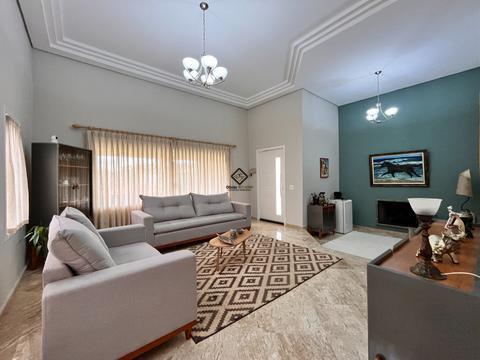 Casa à venda em Vargem Grande Paulista, Vargem Grande Paulista, com 5 suítes, com 234 m²